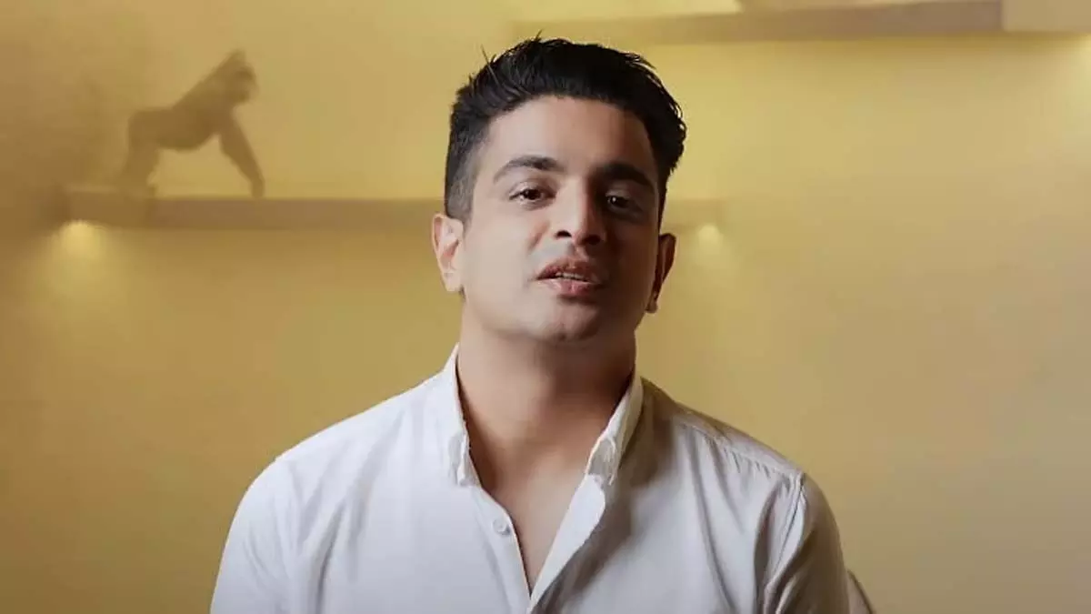 रणवीर इलाहाबादिया का खुलासा, लोगों ने उन्हें विवाद के बाद 1-2 साल का ब्रेक लेने की सलाह दी रणवीर इलाहाबादिया का खुलासा, लोगों ने उन्हें विवाद के बाद 1-2 साल का ब्रेक लेने की सलाह दी