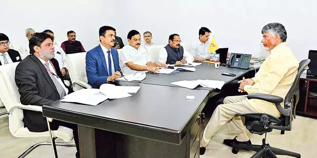 CM Chandrababu : विशाखा स्टील से राज्य का भावनात्मक लगाव CM Chandrababu : विशाखा स्टील से राज्य का भावनात्मक लगाव
