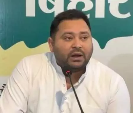 वक्फ संशोधन विधेयक असंवैधानिक, देश को बांटने वाला : तेजस्वी यादव वक्फ संशोधन विधेयक असंवैधानिक, देश को बांटने वाला : तेजस्वी यादव