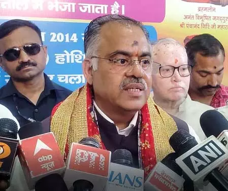 गरीबी मिटाने के लिए पीएम मोदी 10 साल से कर रहे हैं तपस्या : तरुण चुघ गरीबी मिटाने के लिए पीएम मोदी 10 साल से कर रहे हैं तपस्या : तरुण चुघ