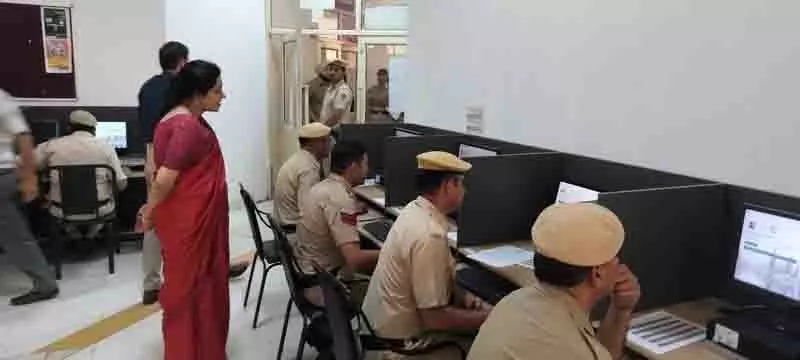 Panchkula में 137 पुलिसकर्मी पदोन्नति परीक्षा में शामिल हुए Panchkula में 137 पुलिसकर्मी पदोन्नति परीक्षा में शामिल हुए