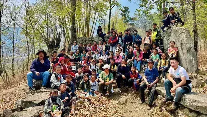 Nagaland : झावमे में बच्चों के लिए गांव की सैर Nagaland : झावमे में बच्चों के लिए गांव की सैर
