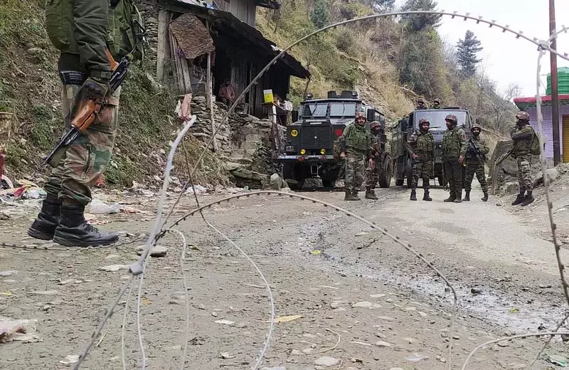J-K के पुंछ के पांच इलाकों में तलाशी अभियान जारी J-K के पुंछ के पांच इलाकों में तलाशी अभियान जारी