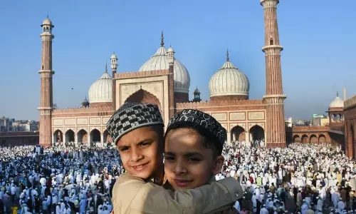 ईद का जश्न प्रार्थना, दावत और सौहार्दपूर्ण माहौल में मनाया गया
