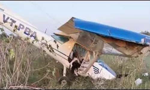 Gujarat : ट्रेनिंग के दौरान विमान दुर्घटनाग्रस्त, प्रशिक्षु महिला पायलट घायल