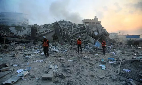Gaza : गाजा में 15 फलस्तीनी डॉक्टरों की हत्या Gaza : गाजा में 15 फलस्तीनी डॉक्टरों की हत्या