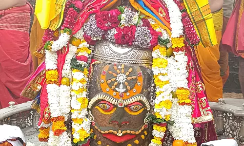 Ujjain : आज भस्म आरती में विशेष सजावट