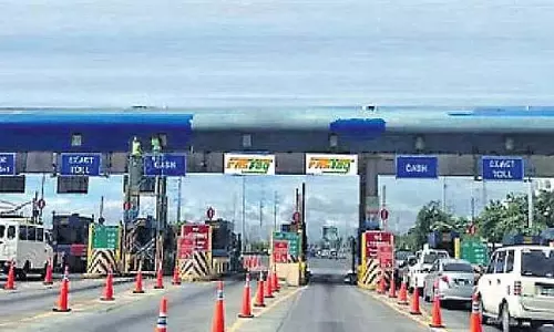Tamil Nadu : 40 टोल प्लाजा पर नई किराया वृद्धि लागू Tamil Nadu : 40 टोल प्लाजा पर नई किराया वृद्धि लागू