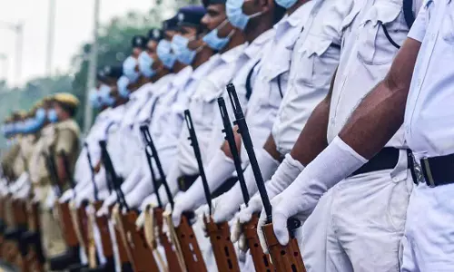 Kolkata: पुलिस ने लूट करने वाले अंतरराज्यीय गिरोह की जांच शुरू की Kolkata: पुलिस ने लूट करने वाले अंतरराज्यीय गिरोह की जांच शुरू की