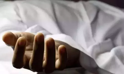 YSRC कार्यकर्ता की हत्या के बाद पापिरेड्डी पल्ले में तनाव YSRC कार्यकर्ता की हत्या के बाद पापिरेड्डी पल्ले में तनाव