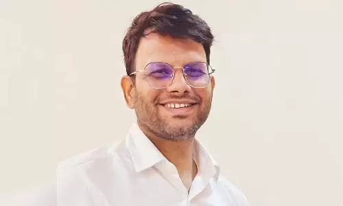 Mumbai: एफ-नॉर्थ वार्ड अधिकारी नितिन शुक्ला के अचानक तबादले के खिलाफ दादर-माटुंगा में प्रदर्शन