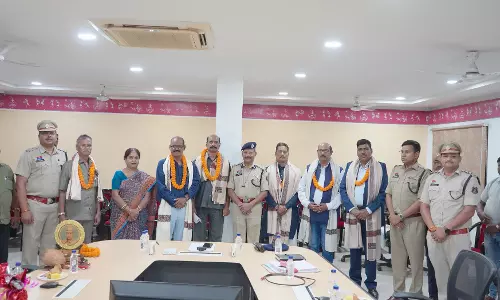 रायपुर : 4 ASI और तीन हेड कांस्टेबल हुए रिटायर रायपुर : 4 ASI और तीन हेड कांस्टेबल हुए रिटायर