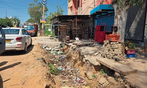 Haryana : रोहतक में यातायात नियमों की धज्जियां उड़ाई जा रही Haryana : रोहतक में यातायात नियमों की धज्जियां उड़ाई जा रही