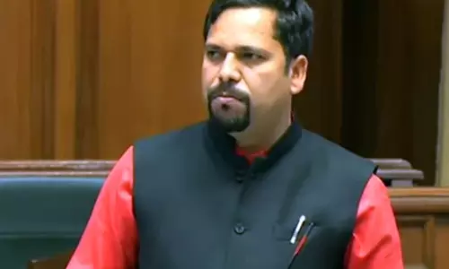 दिल्ली में बढ़ती बिजली कटौती पर आम आदमी पार्टी विधायकों की विधानसभा में चर्चा की मांग
