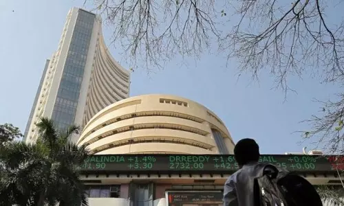 वित्त वर्ष 26 की शुरुआत में भारतीय शेयर बाजार ने शुरुआती नुकसान से उबरा