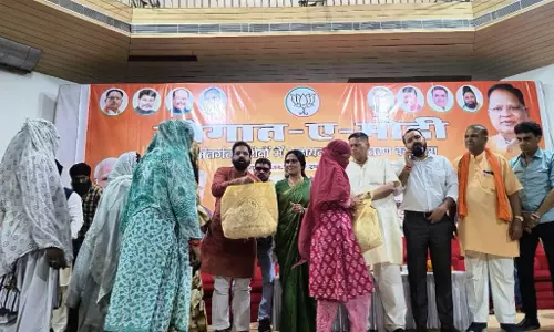 बिलासपुर में सौगात-ए-मोदी किट वितरित