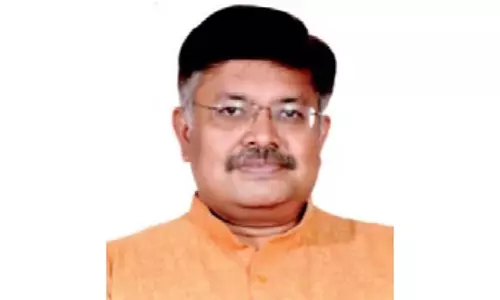 Prithviraj Harichandan: राज्य तीन साल में 15 हजार किलोमीटर सड़कें बनाएगा Prithviraj Harichandan: राज्य तीन साल में 15 हजार किलोमीटर सड़कें बनाएगा