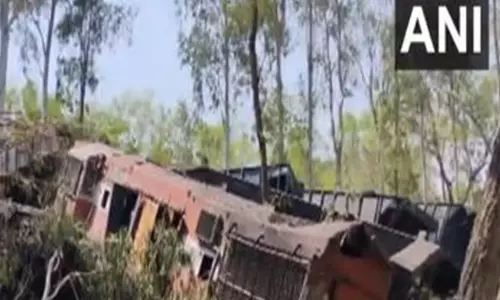 Jharkhand : दो मालगाड़ियों में टक्कर, दो लोगों की मौत और चार घायल Jharkhand : दो मालगाड़ियों में टक्कर, दो लोगों की मौत और चार घायल