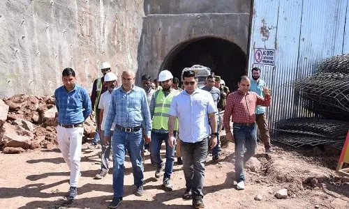 पुंछ DC ने राष्ट्रीय राजमार्ग पर चल रहे कार्य का निरीक्षण किया