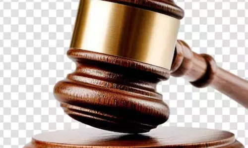 World: ट्रम्प प्रशासन के कार्यकारी आदेशों के खिलाफ अमेरिकी कानून फर्मों ने मुकदमा दायर किया