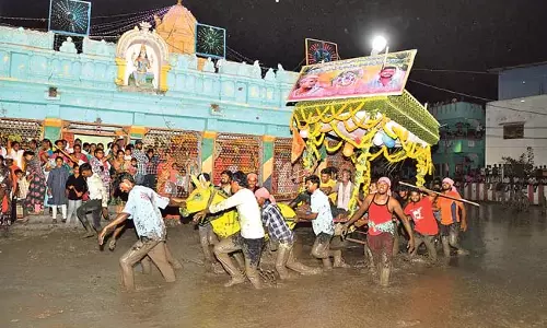 Kurnool : गधे की परिक्रमा डेयरी और फसलों की सुरक्षा Kurnool : गधे की परिक्रमा डेयरी और फसलों की सुरक्षा
