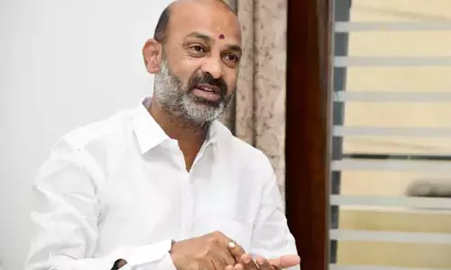 उन ज़मीनों को बेचकर करोड़ों रुपए कमाने की चाहत रखना एक बुरी सोच है: Bandi Sanjay