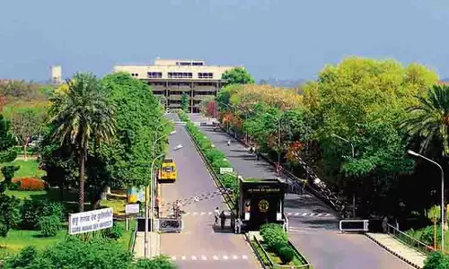 GNDU वर्मीकंपोस्टिंग के माध्यम से अपशिष्ट प्रबंधन पर काम कर रहा GNDU वर्मीकंपोस्टिंग के माध्यम से अपशिष्ट प्रबंधन पर काम कर रहा