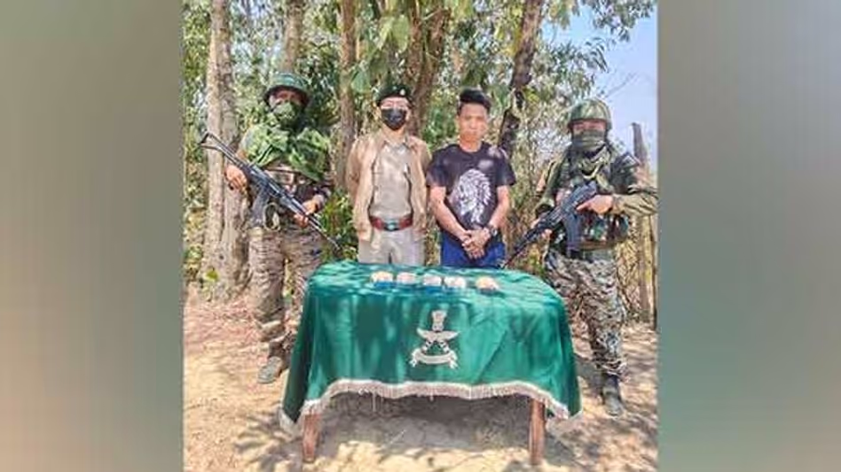 Mizoram : चम्फाई में 39 लाख रुपये की हेरोइन के साथ एक व्यक्ति गिरफ्तार Mizoram : चम्फाई में 39 लाख रुपये की हेरोइन के साथ एक व्यक्ति गिरफ्तार