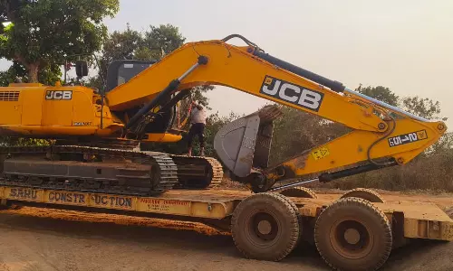 धमतरी जिले में रेत के अवैध परिवहन और भण्डारण पर कार्रवाई तेज