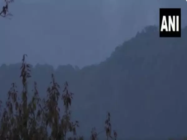 Poonch में नियंत्रण रेखा पर पाकिस्तानी सेना ने संघर्ष विराम का उल्लंघन किया, भारतीय सेना ने जवाबी कार्रवाई की Poonch में नियंत्रण रेखा पर पाकिस्तानी सेना ने संघर्ष विराम का उल्लंघन किया, भारतीय सेना ने जवाबी कार्रवाई की