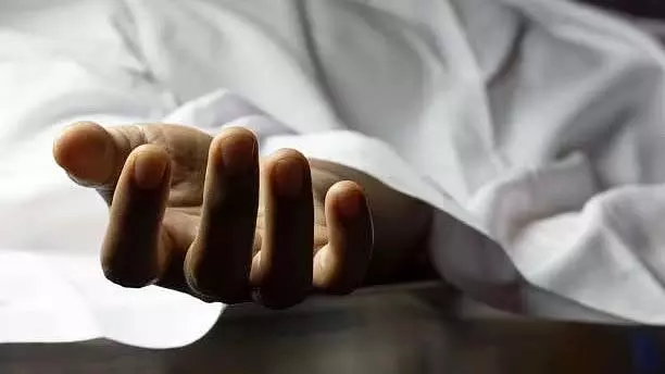 शिवड़ी में तेज रफ्तार कार ने मजदूर को कुचला : आरोपी की तलाश शुरू शिवड़ी में तेज रफ्तार कार ने मजदूर को कुचला : आरोपी की तलाश शुरू