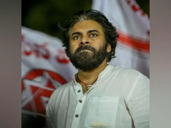 जन सेना पार्टी ने लोकसभा में वक्फ संशोधन विधेयक का समर्थन किया, Pawan Kalyan ने सांसदों को समर्थन देने का निर्देश दिया जन सेना पार्टी ने लोकसभा में वक्फ संशोधन विधेयक का समर्थन किया, Pawan Kalyan ने सांसदों को समर्थन देने का निर्देश दिया