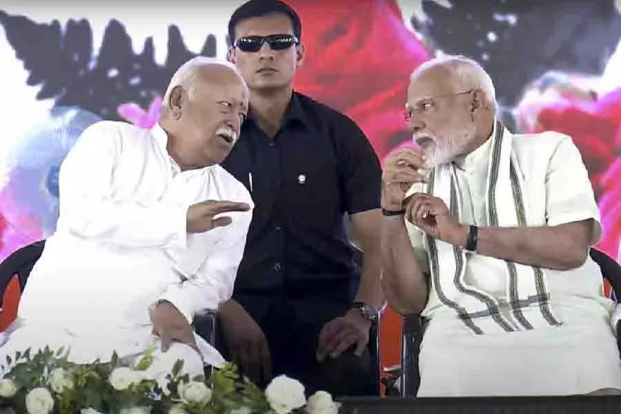 प्रधानमंत्री मोदी की नागपुर स्थित RSS मुख्यालय यात्रा पर संपादकीय प्रधानमंत्री मोदी की नागपुर स्थित RSS मुख्यालय यात्रा पर संपादकीय
