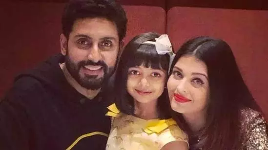 शादी में Aishwarya-Abhishek का कजरारे डांस, वायरल वीडियो ने मचाया धूम! शादी में Aishwarya-Abhishek का कजरारे डांस, वायरल वीडियो ने मचाया धूम!