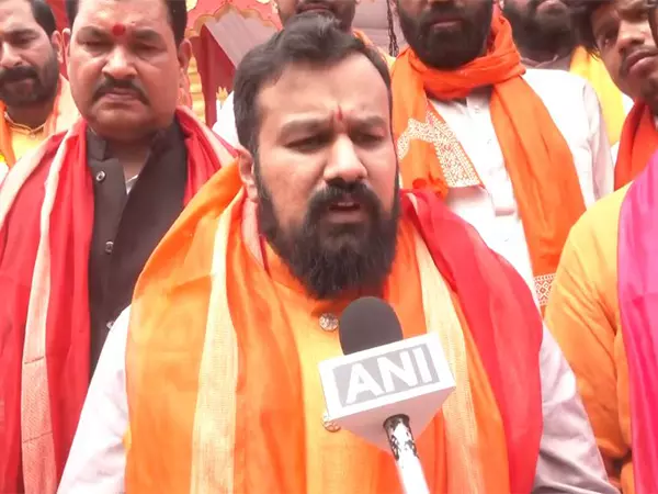 एक कदम आगे, कठोर प्रावधानों को निरस्त करता है: अधिवक्ता विष्णु जैन ने वक्फ विधेयक पर कहा एक कदम आगे, कठोर प्रावधानों को निरस्त करता है: अधिवक्ता विष्णु जैन ने वक्फ विधेयक पर कहा