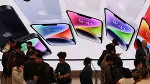 जल्द लॉन्च होगा iPhone का फोल्डेबल आईफोन, ये फीचर्स होंगे खास जल्द लॉन्च होगा iPhone का फोल्डेबल आईफोन, ये फीचर्स होंगे खास