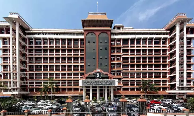 HC ने वालयार मामले में आरोपी माता-पिता की गिरफ्तारी पर रोक लगाई HC ने वालयार मामले में आरोपी माता-पिता की गिरफ्तारी पर रोक लगाई