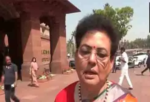 BJP सांसद रेखा शर्मा ने वक्फ बिल का किया समर्थन, कांग्रेस पर वोट बैंक की राजनीति का लगाया आरोप BJP सांसद रेखा शर्मा ने वक्फ बिल का किया समर्थन, कांग्रेस पर वोट बैंक की राजनीति का लगाया आरोप