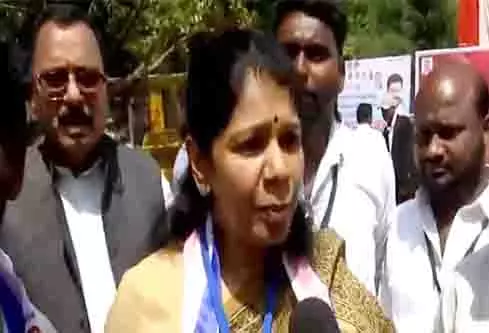 DMK सांसद कनिमोझी ने कहा, भारत गठबंधन इस विधेयक का विरोध करने के लिए एकजुट DMK सांसद कनिमोझी ने कहा, भारत गठबंधन इस विधेयक का विरोध करने के लिए एकजुट