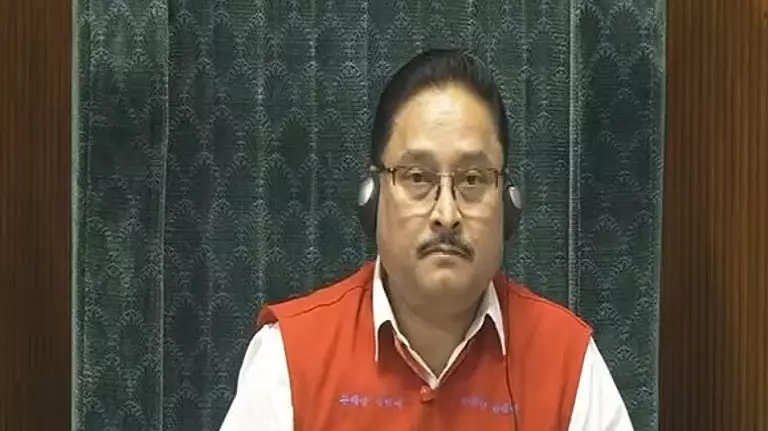 Goa के सांसद कैप्टन विरियाटो फर्नांडीस ने तटीय नौवहन विधेयक 2024 की आलोचना की Goa के सांसद कैप्टन विरियाटो फर्नांडीस ने तटीय नौवहन विधेयक 2024 की आलोचना की