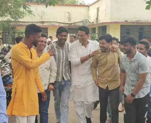 MLA देवेंद्र यादव की हुई पेशी MLA देवेंद्र यादव की हुई पेशी