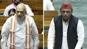 New Delhi: अमित शाह और अखिलेश यादव लोकसभा में वक्फ बिल पर भिड़े New Delhi: अमित शाह और अखिलेश यादव लोकसभा में वक्फ बिल पर भिड़े