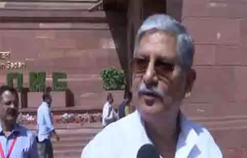 तेजस्वी यादव मवेशियों का चारा और बिहार के गरीबों का पैसा खाने में माहिर हैं: Lallan Singh तेजस्वी यादव मवेशियों का चारा और बिहार के गरीबों का पैसा खाने में माहिर हैं: Lallan Singh