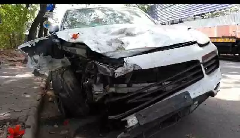 Chandigarh: अदालत ने पोर्श ड्राइवर को गिरफ्तारी से पहले जमानत दे दी Chandigarh: अदालत ने पोर्श ड्राइवर को गिरफ्तारी से पहले जमानत दे दी