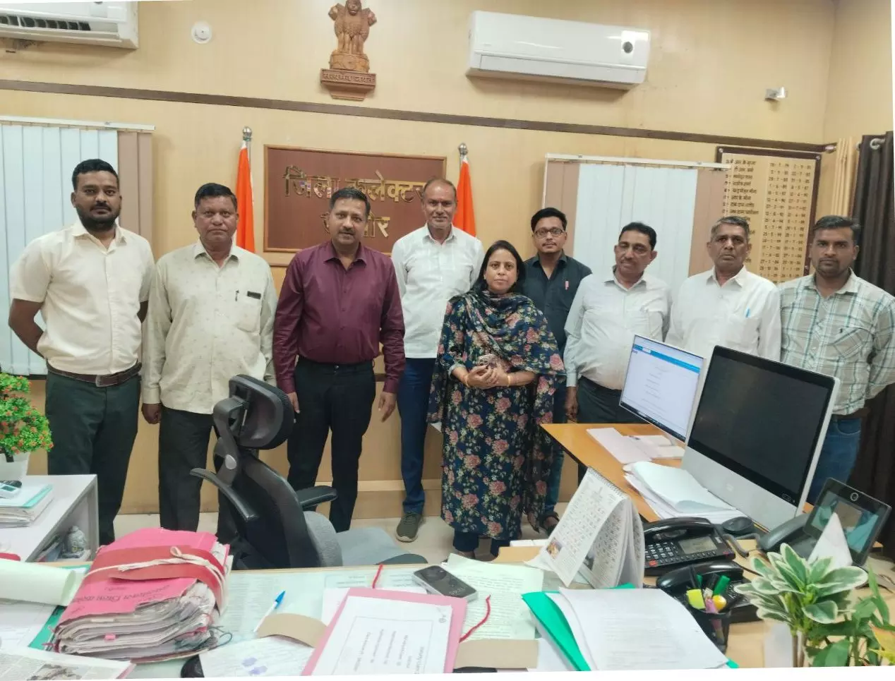 Jalore: बीमा पॉलिसीधारकों को राहत, जिला कलेक्टर ने 48 करोड़ की परिपक्वता राशि जारी की Jalore: बीमा पॉलिसीधारकों को राहत, जिला कलेक्टर ने 48 करोड़ की परिपक्वता राशि जारी की