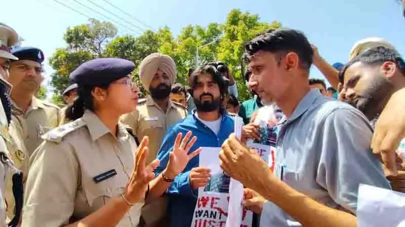 PU छात्र की चाकू घोंपकर हत्या की मजिस्ट्रेट जांच के आदेश PU छात्र की चाकू घोंपकर हत्या की मजिस्ट्रेट जांच के आदेश