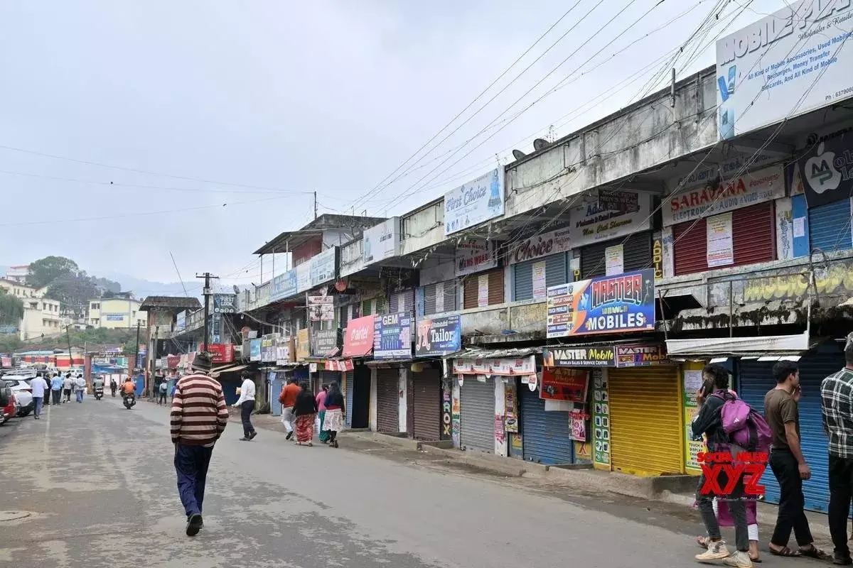 TN: ई-पास प्रणाली के विरोध में नीलगिरी में दुकानें और व्यवसाय बंद TN: ई-पास प्रणाली के विरोध में नीलगिरी में दुकानें और व्यवसाय बंद