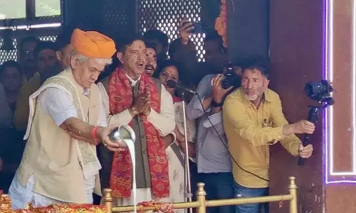 एलजी ने माता वैष्णोदेवी मंदिर में पूजा-अर्चना की