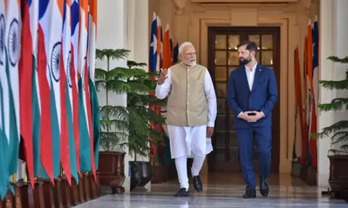 पीएम मोदी ने चिली के राष्ट्रपति गेब्रियल बोरिक का किया स्वागत, आर्थिक भागीदारी पर चर्चा पीएम मोदी ने चिली के राष्ट्रपति गेब्रियल बोरिक का किया स्वागत, आर्थिक भागीदारी पर चर्चा