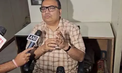 दक्षिण 24 परगना में लगी आग एक दुर्घटना, राजनीति करना ठीक नहीं : कुणाल घोष दक्षिण 24 परगना में लगी आग एक दुर्घटना, राजनीति करना ठीक नहीं : कुणाल घोष